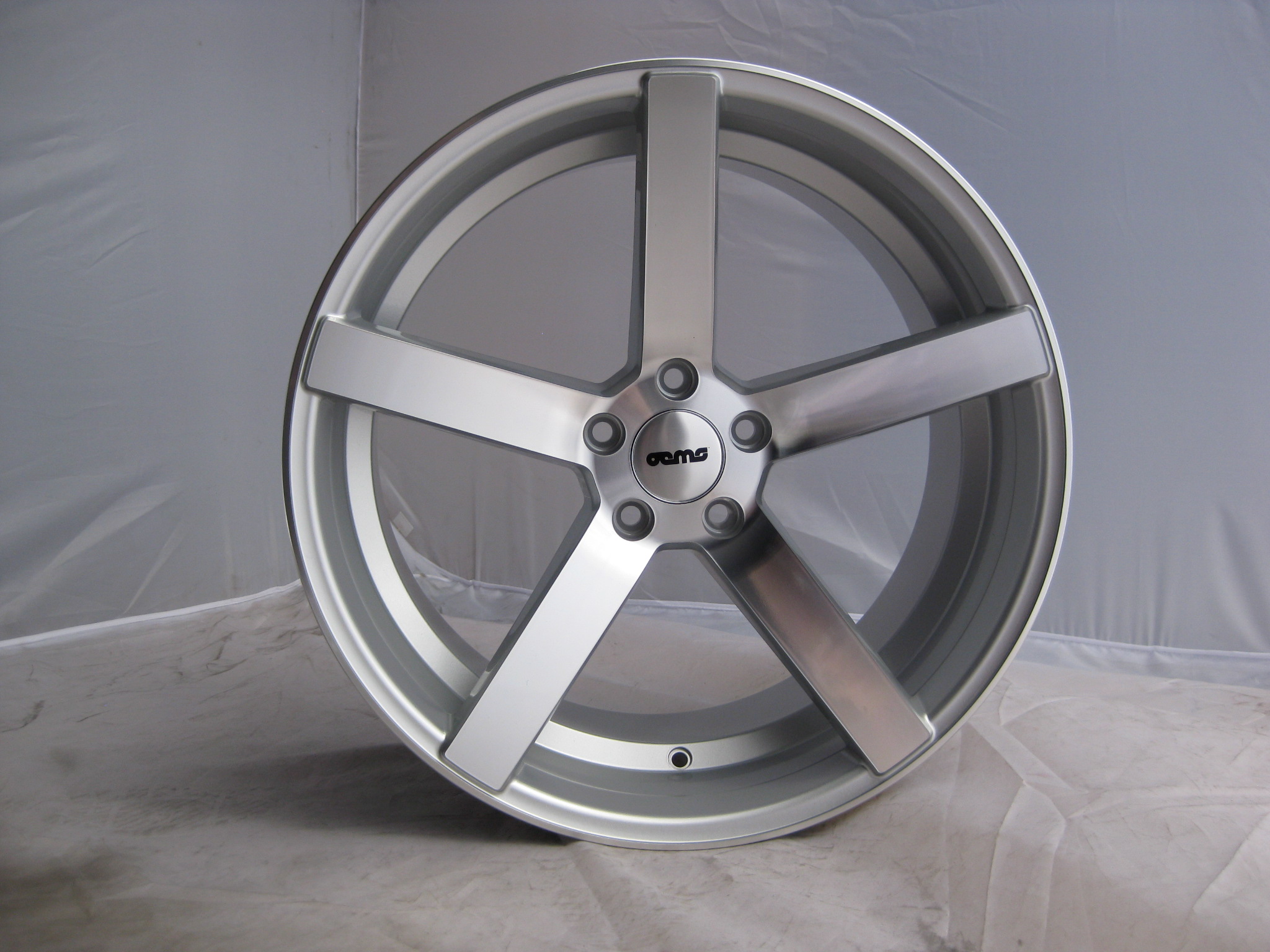 NEW 20  OEMS 115 DEEP CONCAVE ALLOY WHEELS IN SILVER POL WITH DEEP DISH  WIDER 10  REAR et35 42